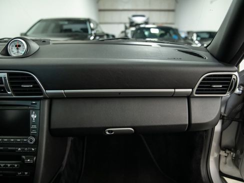 Used 2009 Porsche 911 Carrera S RWD image 34