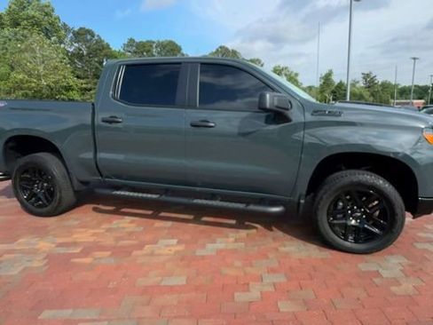 Used 2025 Chevrolet Silverado 1500 Custom Trail Boss w/ Turbomax Blackout Package AWD/4WD image 4