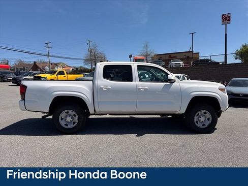 Used 2023 Toyota Tacoma SR AWD/4WD image 14