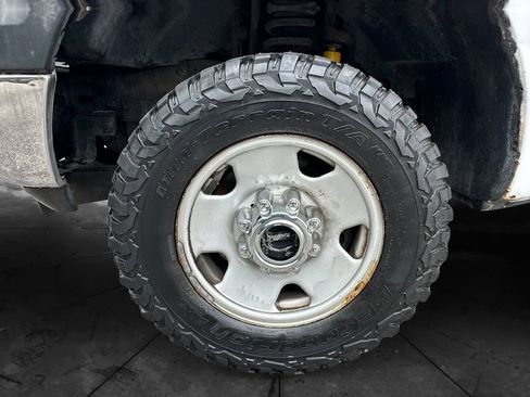 Used 2006 Ford F250 XL AWD/4WD image 14