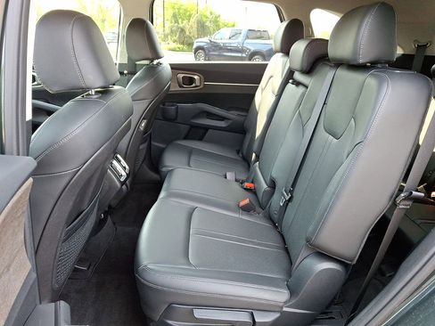 Used 2023 Kia Sorento S w/ Panoramic Sunroof Package AWD/4WD image 20