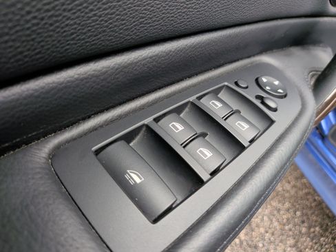 Used 2011 BMW 128i Convertible image 28