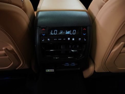 Certified 2025 Jeep Grand Cherokee Summit AWD/4WD image 30