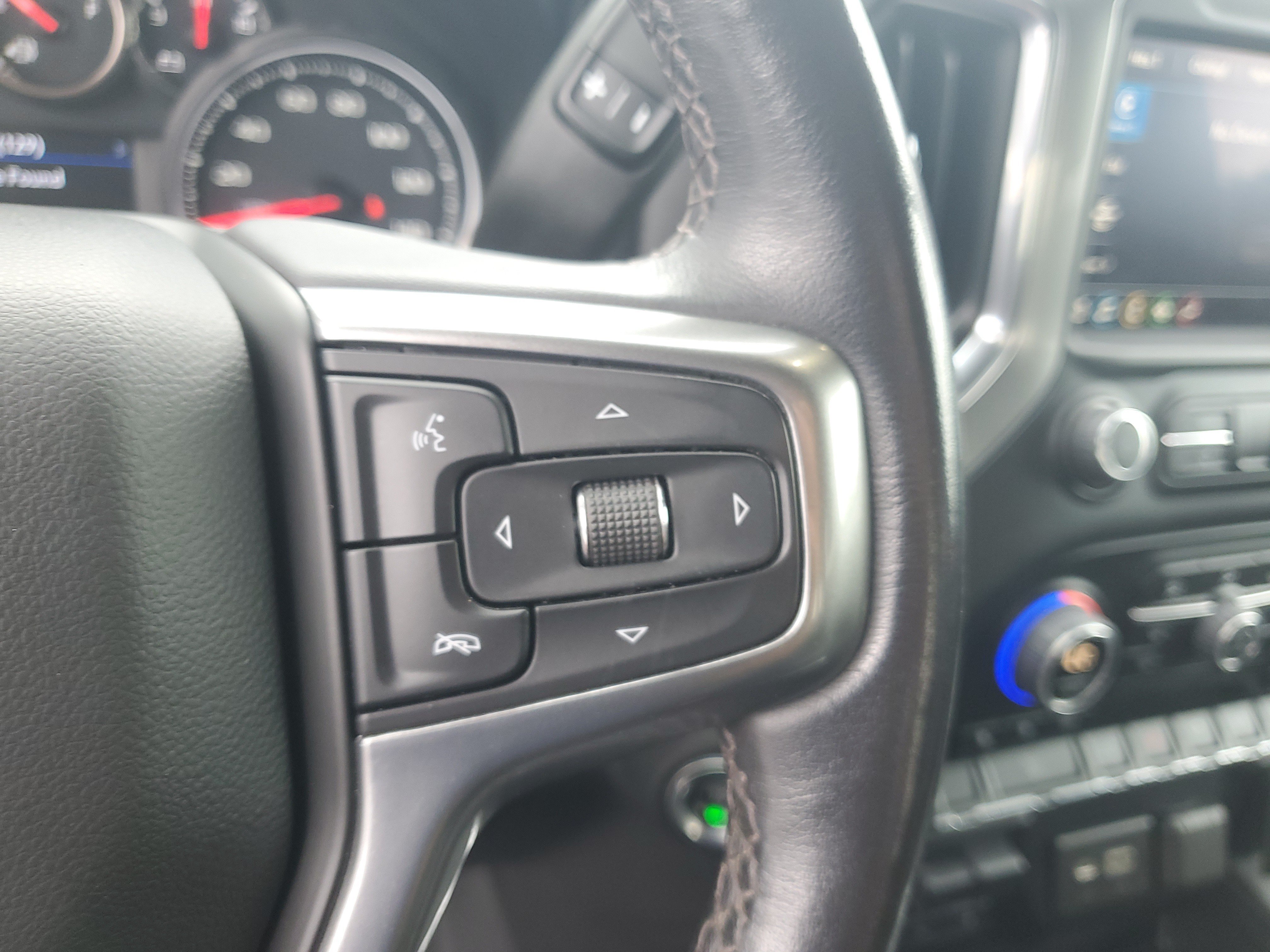 Used 2021 Chevrolet Silverado 2500 LTZ w/ LTZ Convenience Package AWD/4WD image 17
