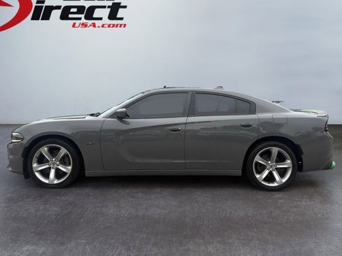 Used 2017 Dodge Charger R/T image 5
