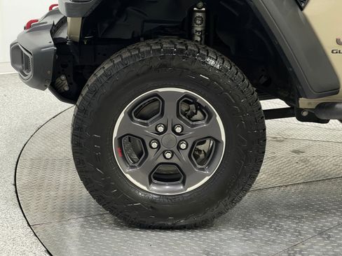 Used 2020 Jeep Gladiator Rubicon AWD/4WD image 33