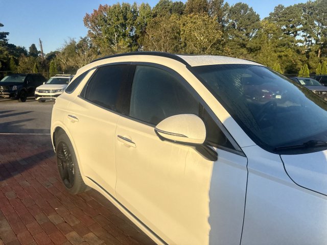 Used 2022 Genesis GV70 3.5T Sport w/ Sport Prestige Package AWD/4WD image 18