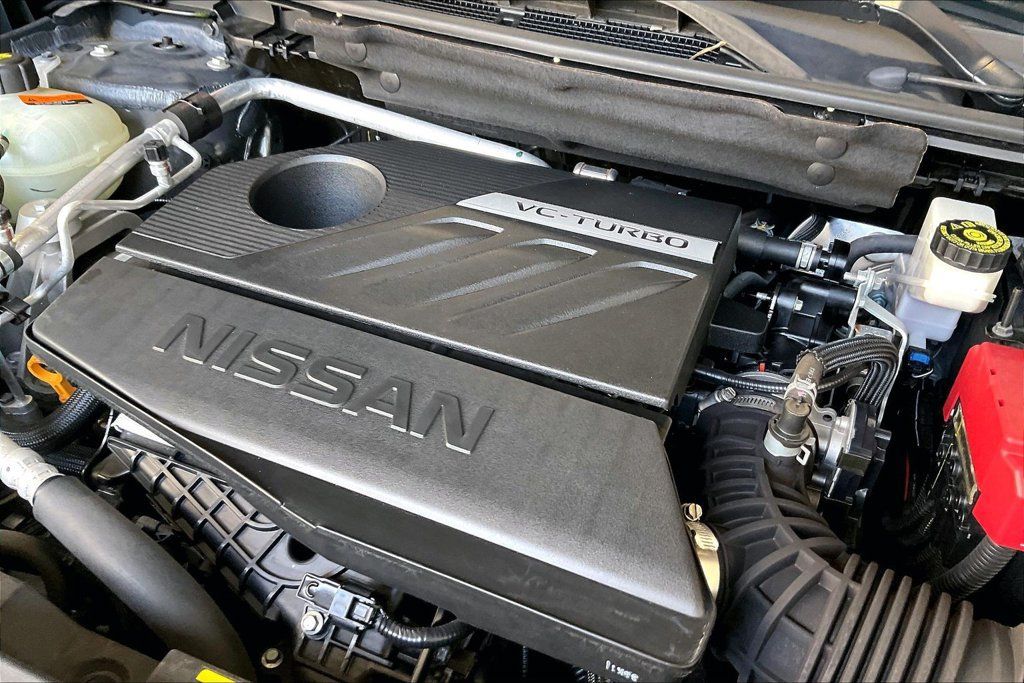Used 2023 Nissan Rogue S AWD/4WD image 28