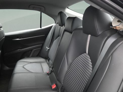 Used 2024 Toyota Camry SE image 34