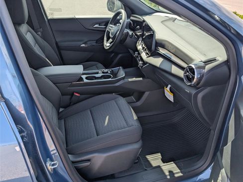 New 2026 Chevrolet Equinox LT w/ Safety and Technology Package AWD/4WD image 6