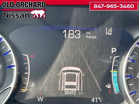 Used 2024 Chrysler Pacifica Touring FWD image 21