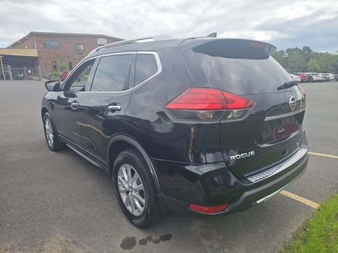 Used 2017 Nissan Rogue SV AWD/4WD image 3