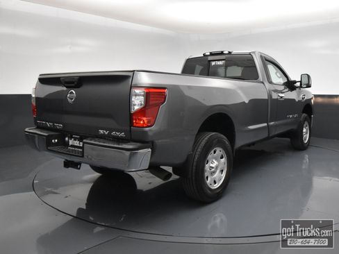 Used 2017 Nissan Titan SV AWD/4WD image 41