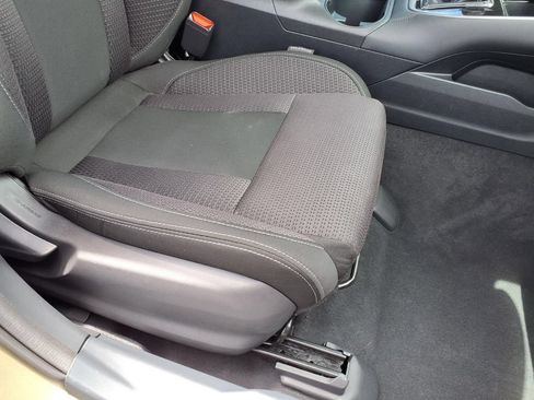 Used 2024 Subaru Outback Premium AWD/4WD image 19