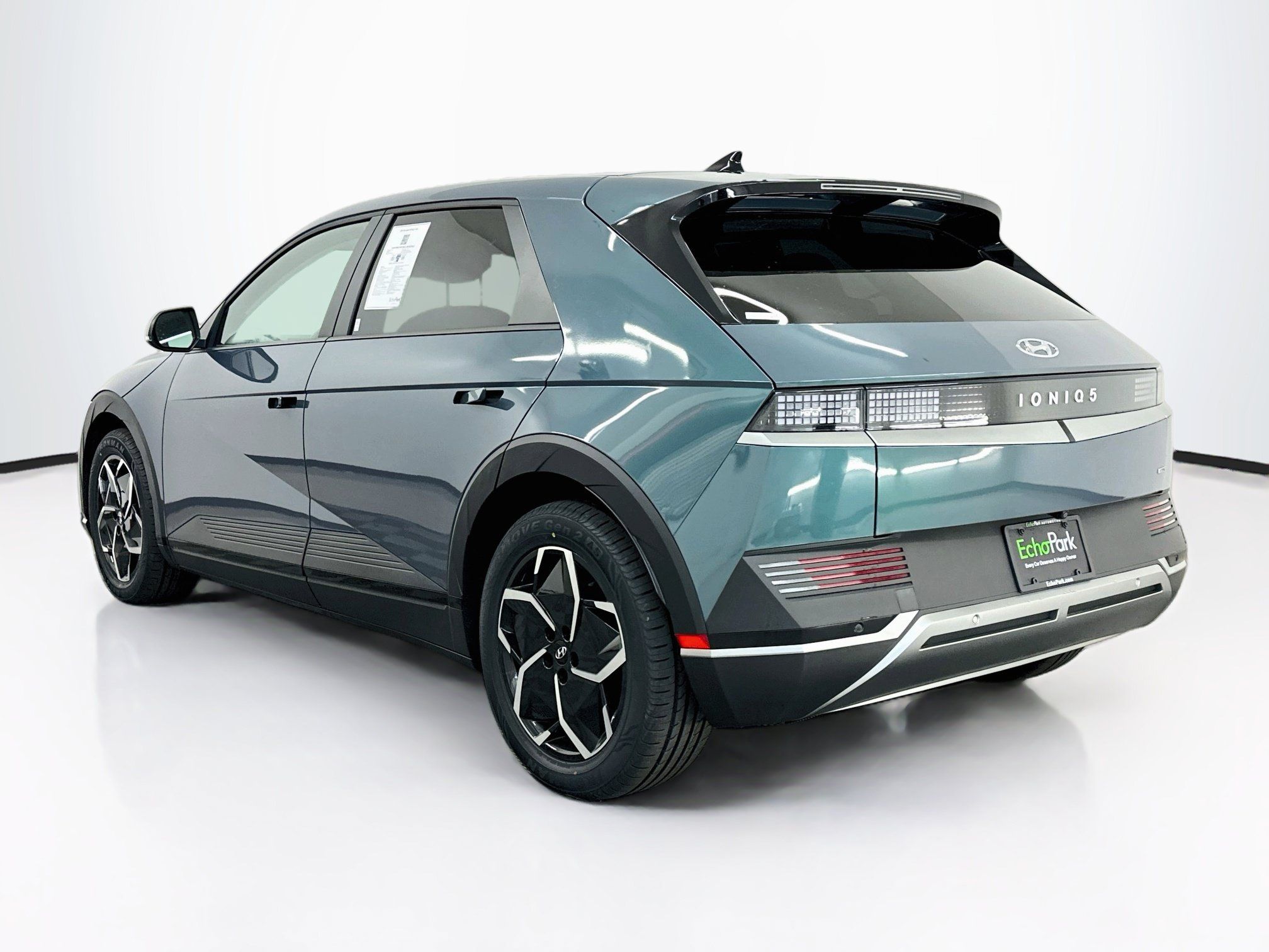 Used 2024 Hyundai Ioniq 5 SEL AWD/4WD image 5