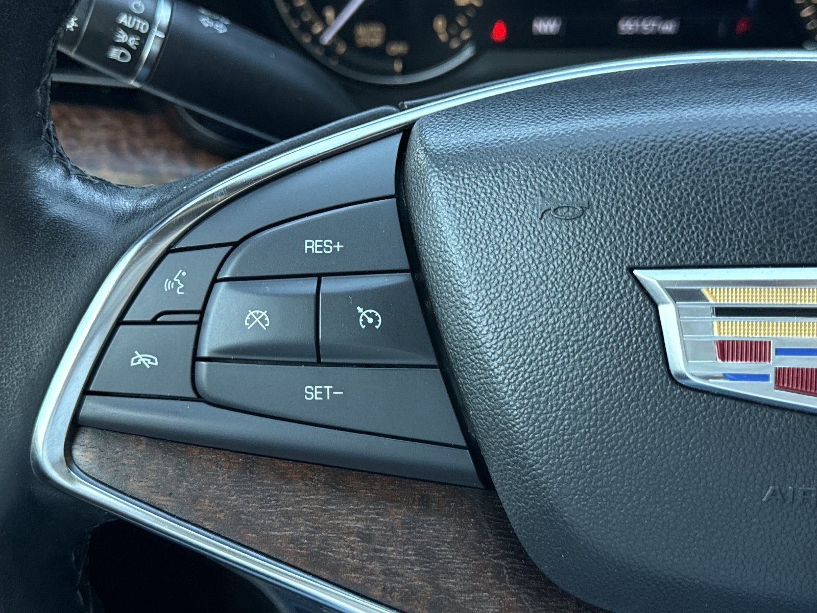 Used 2020 Cadillac XT5 Premium Luxury FWD image 25
