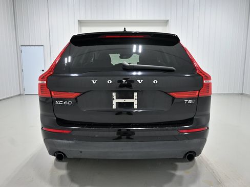 Used 2018 Volvo XC60 T5 Momentum w/ Vision Package AWD/4WD image 31