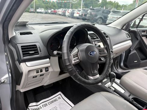 Used 2014 Subaru Forester 2.5i Touring AWD/4WD image 16