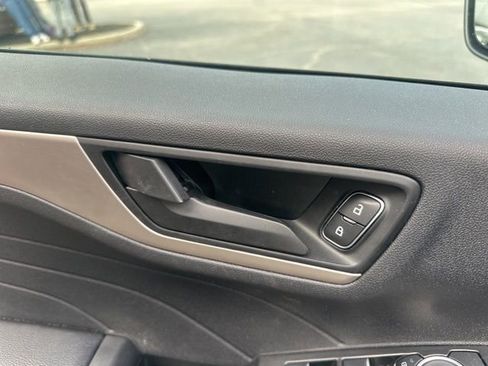 Used 2022 Ford Escape SE w/ Convenience Package image 22