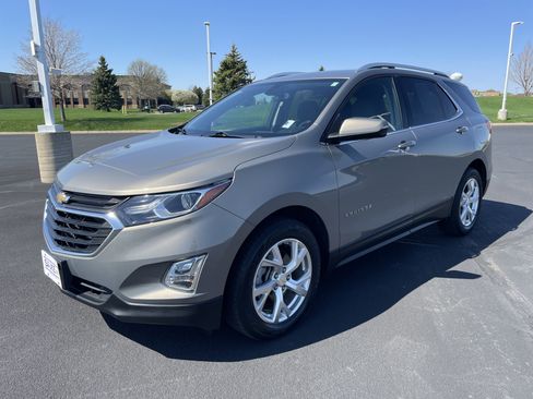 Used 2019 Chevrolet Equinox LT AWD/4WD image 1