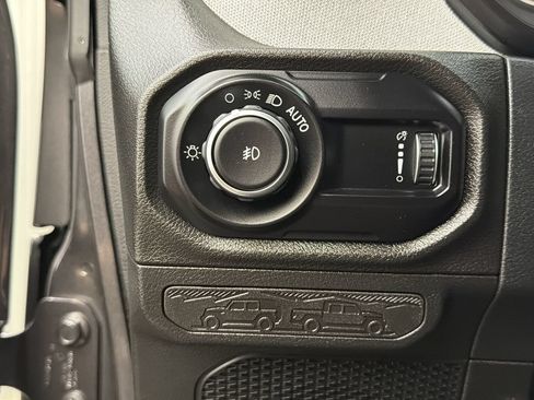 Used 2024 Jeep Wrangler Unlimited Sport AWD/4WD image 30