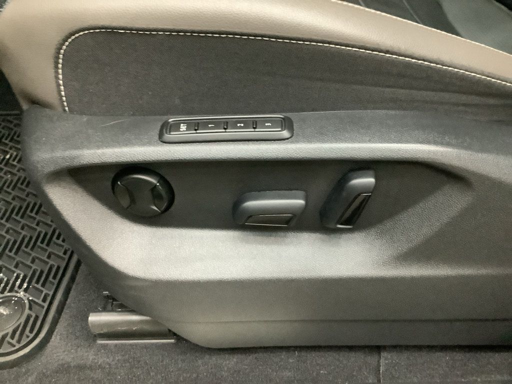 Used 2022 Volkswagen Atlas SEL AWD/4WD image 13