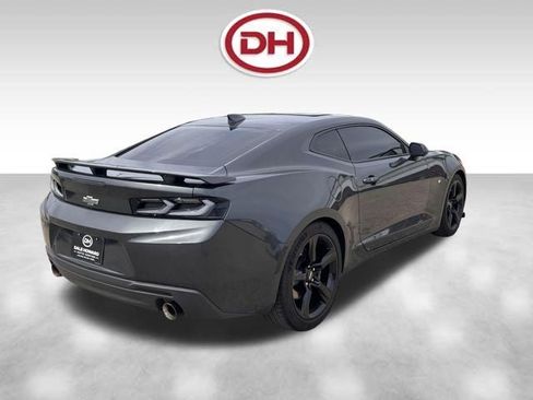 Used 2018 Chevrolet Camaro SS RWD image 11