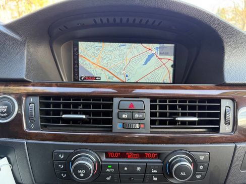 Used 2011 BMW 328i xDrive Sedan image 17