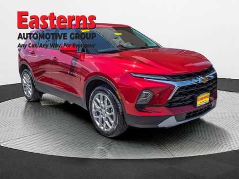 Used 2024 Chevrolet Blazer LT w/ Driver Confidence Package image 8
