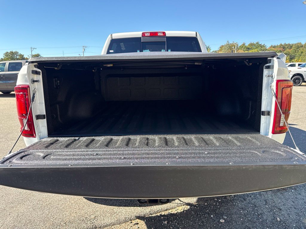 New 2027 RAM 2500 Laramie w/ Night Edition AWD/4WD image 24