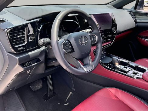Used 2024 Lexus NX 250 FWD w/ Towing Package (2000 Lbs) image 15