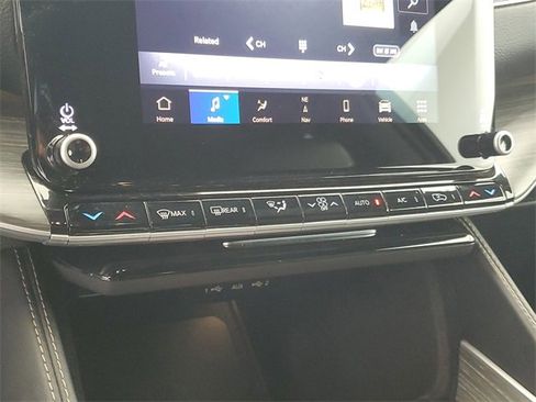 Used 2024 Jeep Wagoneer L Series II w/ Flexible Seating Group image 28