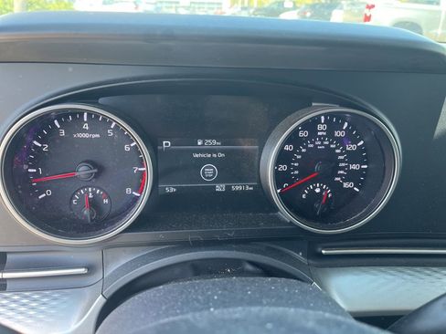 Used 2022 Kia Carnival LX image 14