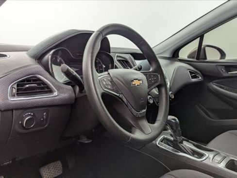 Used 2019 Chevrolet Cruze LS w/ LS Convenience Package FWD image 23