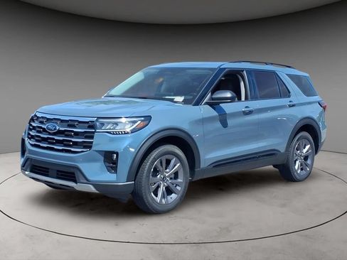 New 2026 Ford Explorer Active w/ Active Comfort Package AWD/4WD image 1