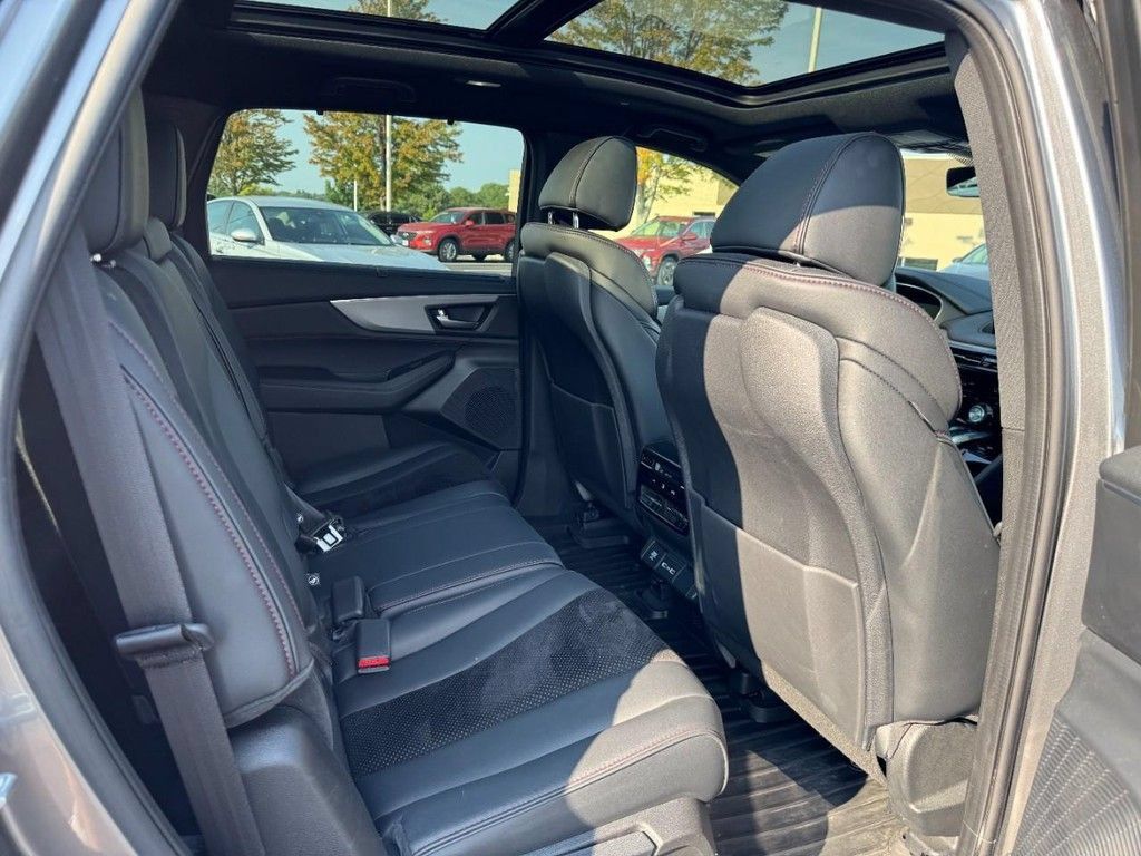 Used 2023 Acura MDX A-Spec AWD/4WD image 10