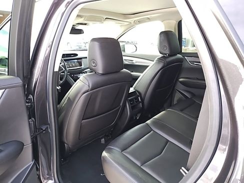Used 2019 Cadillac XT5 Luxury image 41