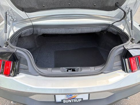 Used 2025 Ford Mustang Premium RWD image 28
