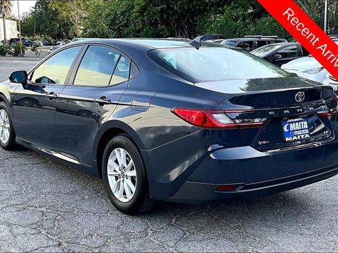 Used 2025 Toyota Camry LE image 6