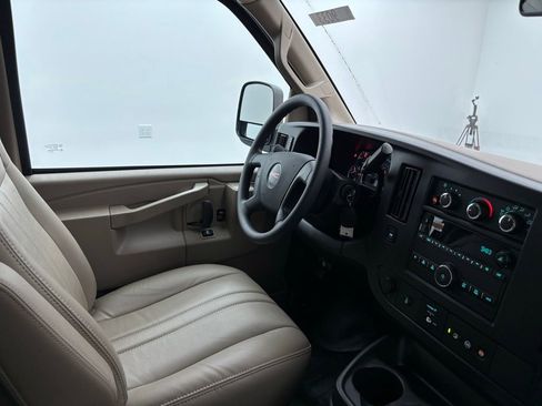 New 2025 GMC Savana 2500 w/ Driver Convenience Package image 27