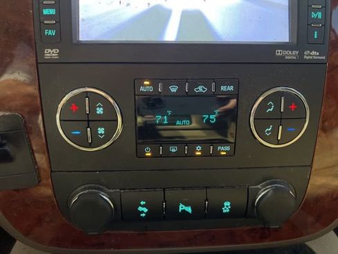 Used 2012 Chevrolet Tahoe LT image 11