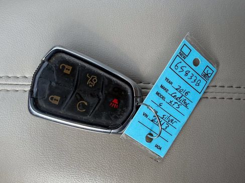 Used 2016 Cadillac XTS Premium FWD image 28