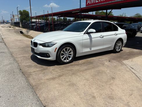 Used 2017 BMW 320i Sedan RWD image 18