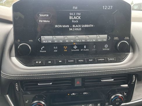 Used 2023 Nissan Rogue Platinum w/ Platinum Premium Package image 20