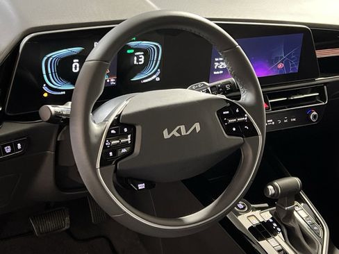 New 2026 Kia Niro EX image 14