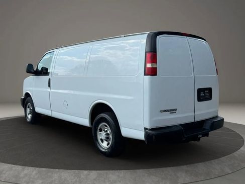 Used 2016 Chevrolet Express 2500 RWD image 6