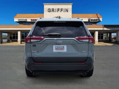 Used 2023 Toyota RAV4 XLE Premium FWD image 8