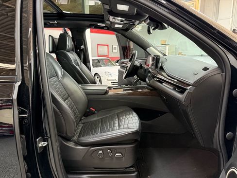 Used 2022 Cadillac Escalade ESV Sport Platinum image 20