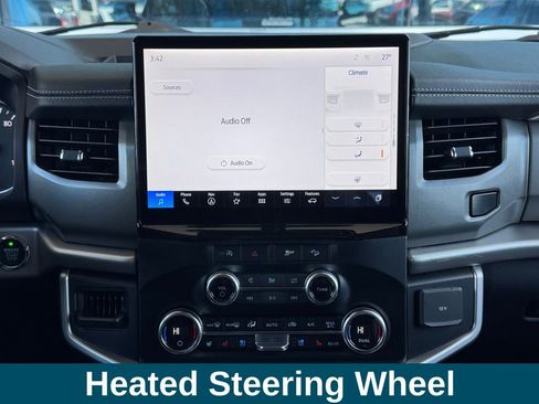 Used 2024 Ford Expedition XLT image 21