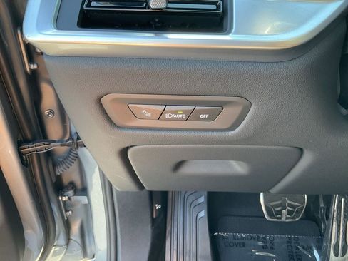 Used 2025 BMW X5 xDrive40i w/ Executive Package image 7